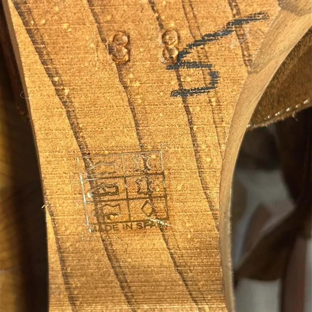 NWOT Free People leather and wooden platform sandal